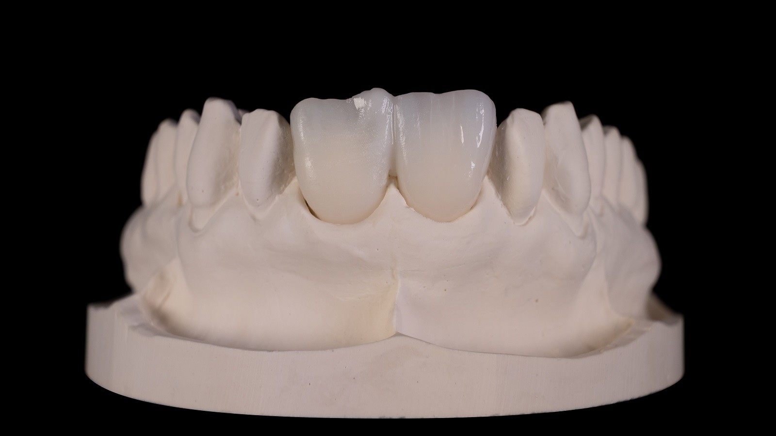 HeraCeram cre-active - Bleach please concept